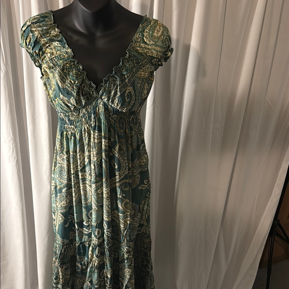 Green and White Sweetheart Maxi Sundress
